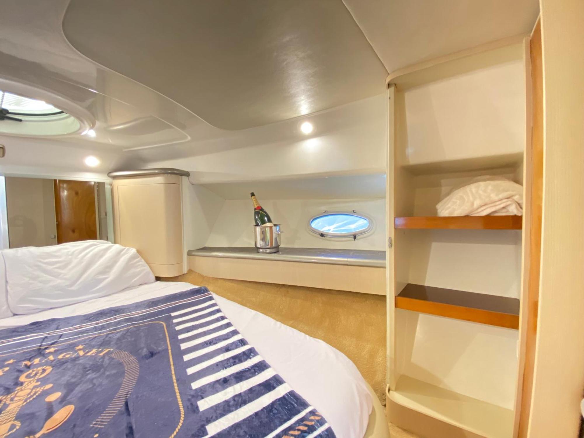 The Valencia Yacht Experience Hotel Exterior photo